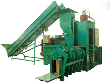 wood chip compactor with loading conveyor